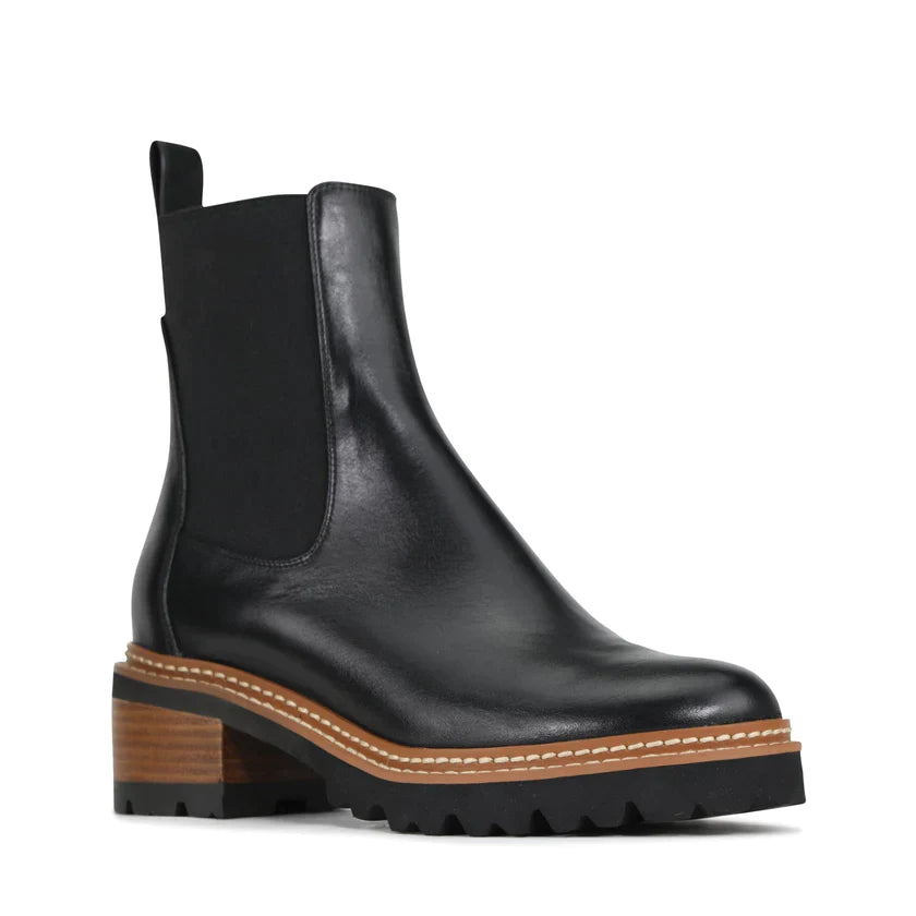 EOS Linear Chelsea Boots Black Leather