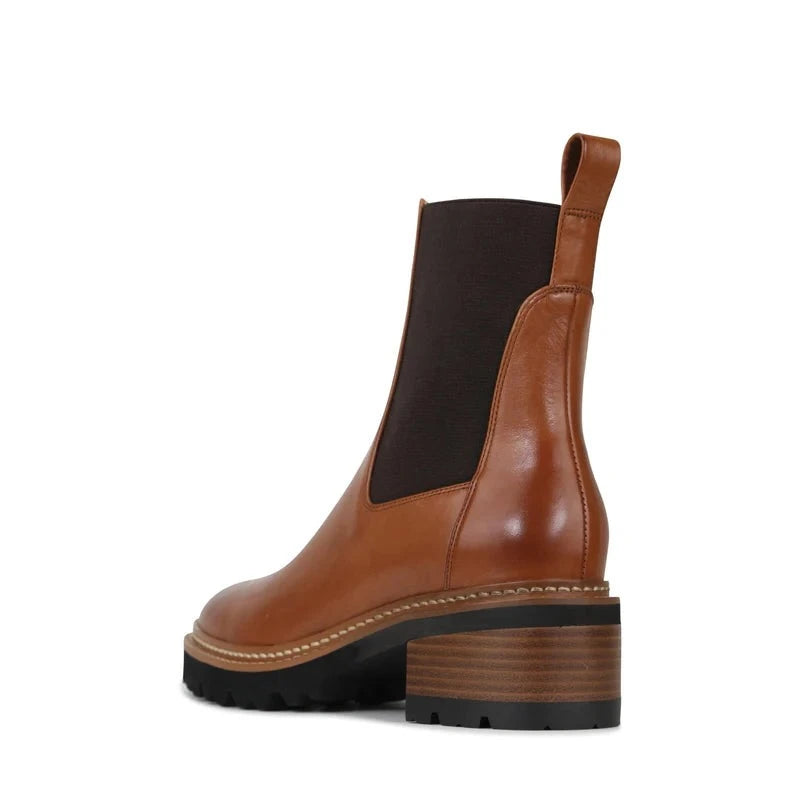 EOS Linear Chelsea Boots Brandy Leather