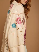 Load image into Gallery viewer, MEISÏE Embroidered Kaftan Dahlia
