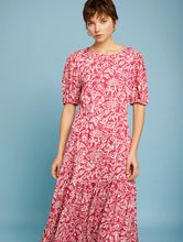 Load image into Gallery viewer, MEISÏE Back Neckline Dress Pink Flash
