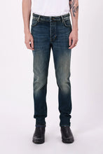 Load image into Gallery viewer, Neuw Denim Lou Slim Lost
