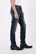 Load image into Gallery viewer, Neuw Denim Lou Slim Lost
