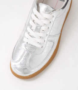 Mollini Dari Silver Gum Shrunken Leather