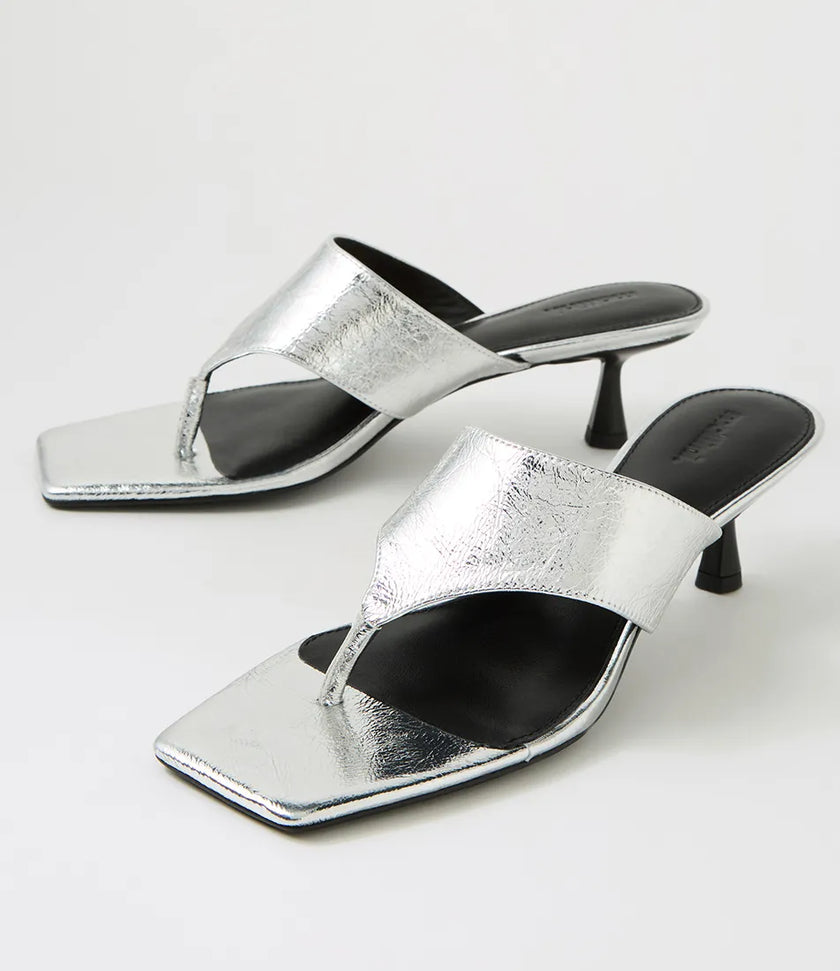 Mollini Torina Thong Heels Silver Crinkle Leather