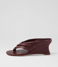 Load image into Gallery viewer, Mollini Febbe Burgundy Leather Wedge Heel

