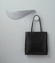 Load image into Gallery viewer, Mollini Talli Tote Bag Black Leather
