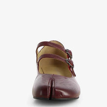 Load image into Gallery viewer, 2 Baia Vista Pamela Wine Tumbled Leather
