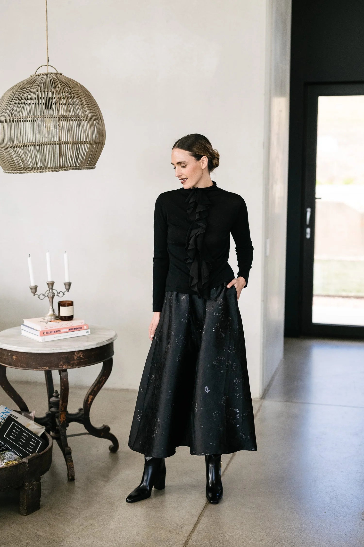 M. A. Dainty Parted Skirt Black