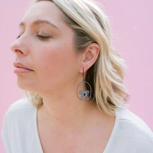 DENZ Midi Koala Earrings Grey/Black