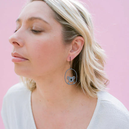 DENZ Midi Koala Earrings Grey/Black