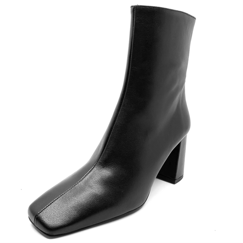 Neo Eva Napa Black Leather