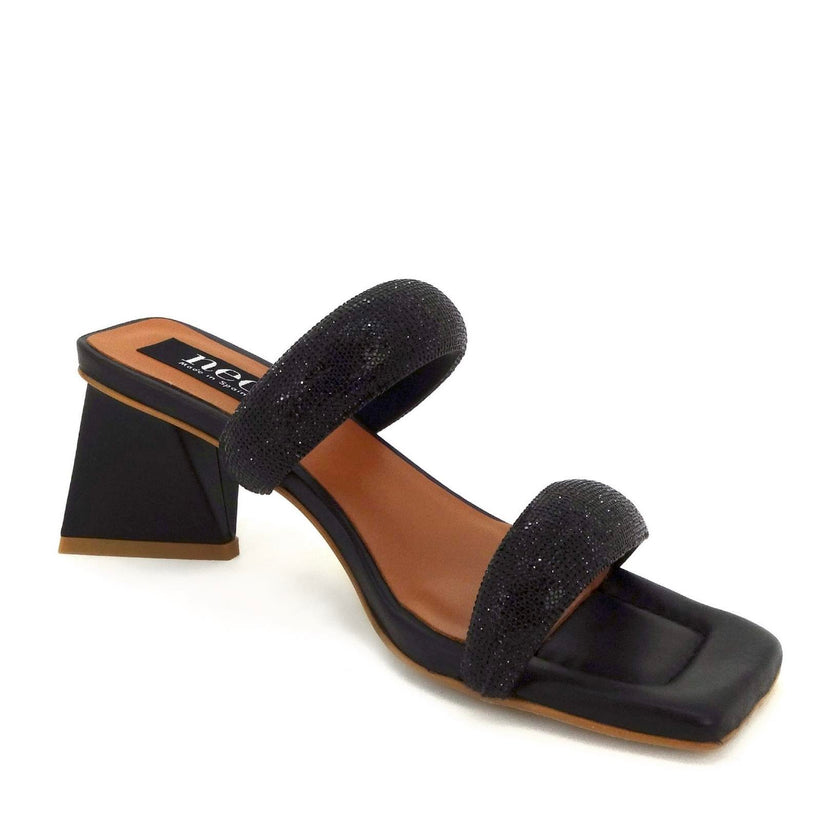 Neo Ellen Black Diamantes
