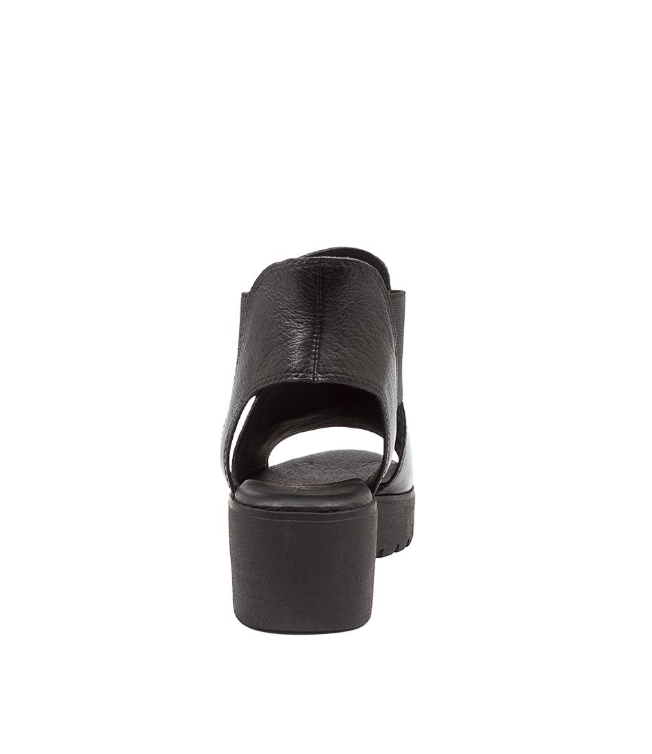 Django & Juliette Ozie Platform Sandals Black Leather Black Sole