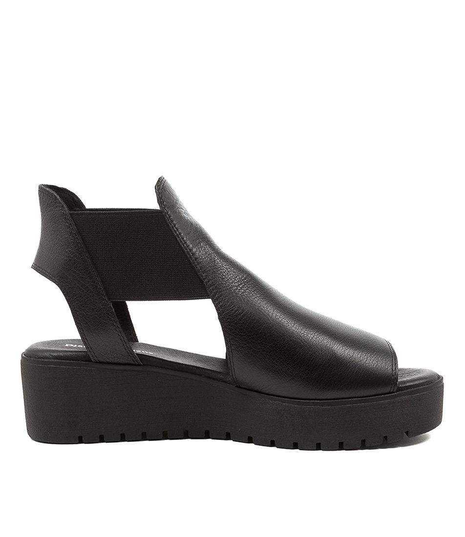 Django & Juliette Ozie Platform Sandals Black Leather Black Sole