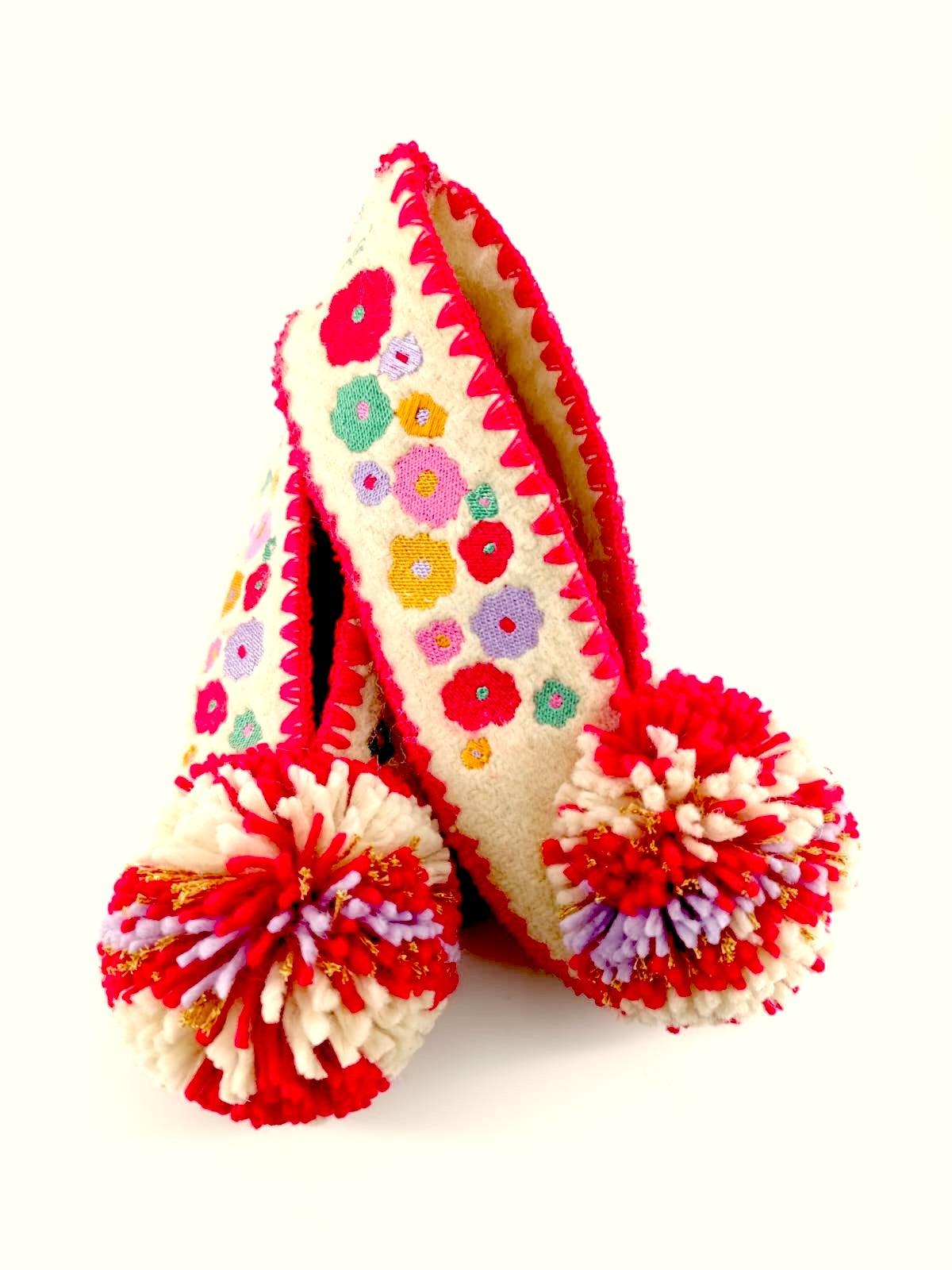 Freeing Venus Pretty in Red Pompom Wool Slippers