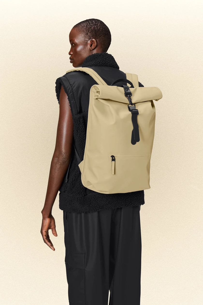 RAINS Rolltop Rucksack Sand