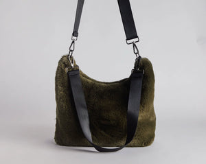 DEA The Label Faux Fur Slouch Bag Olive