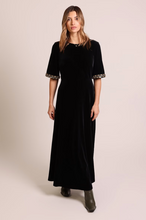 Load image into Gallery viewer, Traffic People No Going Back Forgiven Dress Black
