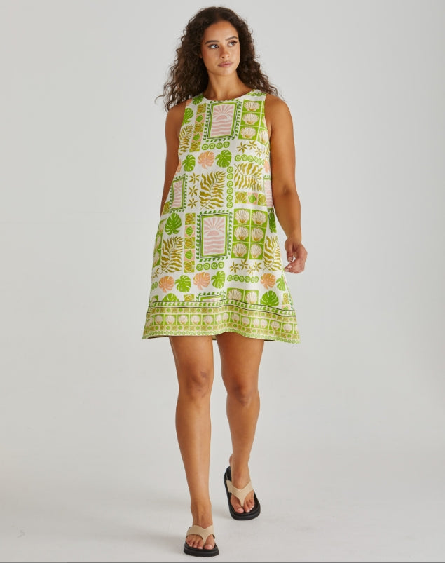 Sass Clothing Emmett Tie Back Shift Dress Green Shell Patchwork