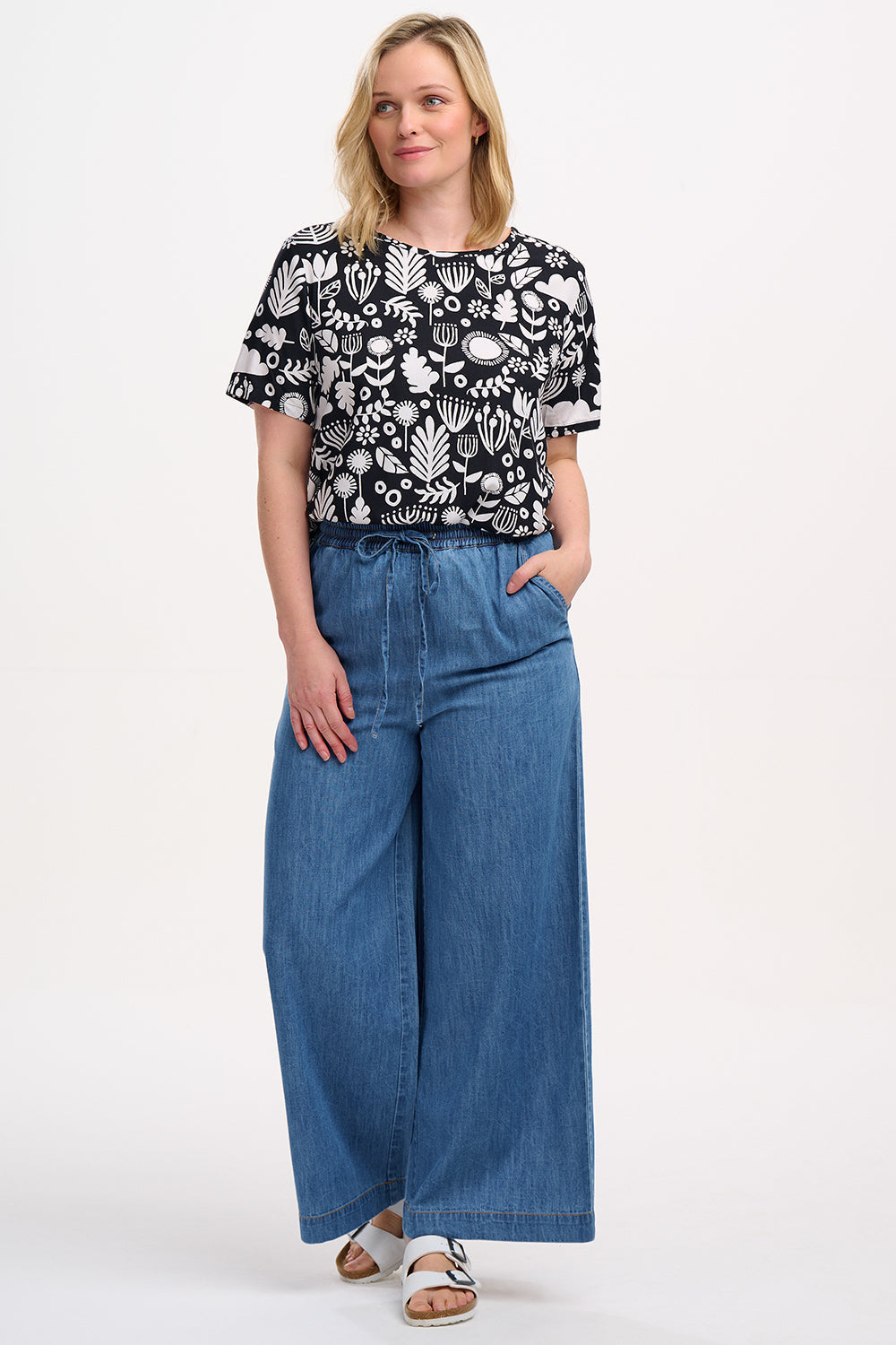 Sugarhill Brighton Christina Top Monochrome Folk Floral