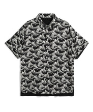 Load image into Gallery viewer, Taion Reversible Print Aloha Shirt Black X Japanese Wave
