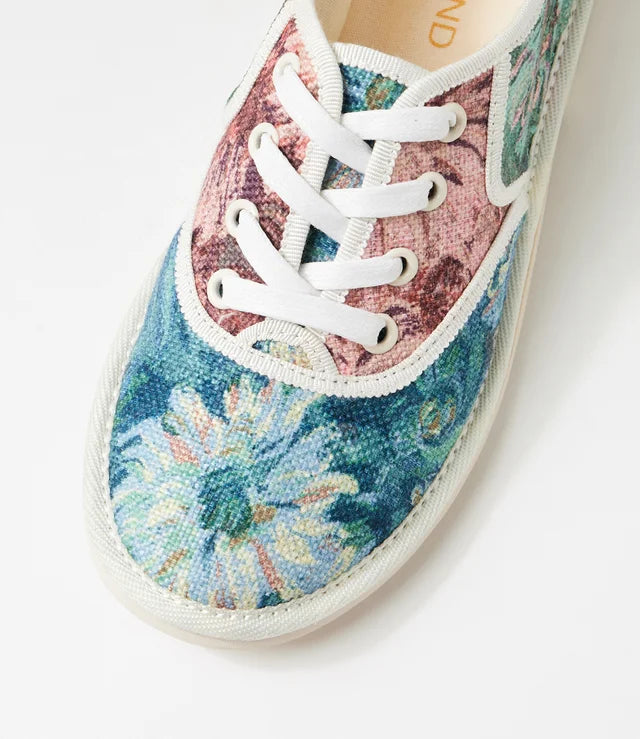 Top End Lottes Sneaker Sky Floral Fabric