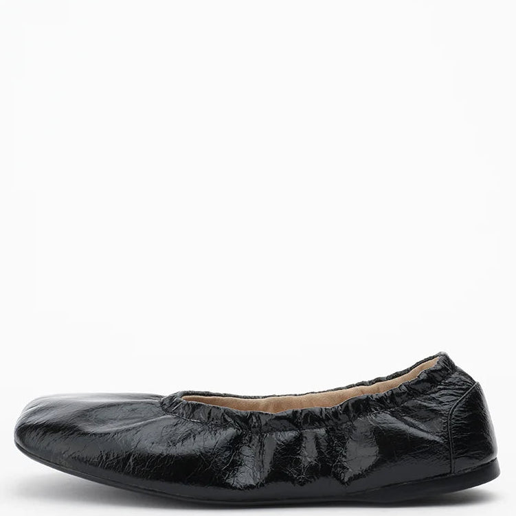 Alias Mae Theresa Square-Toe Ballet Flats Black Oily Crinkle Leather