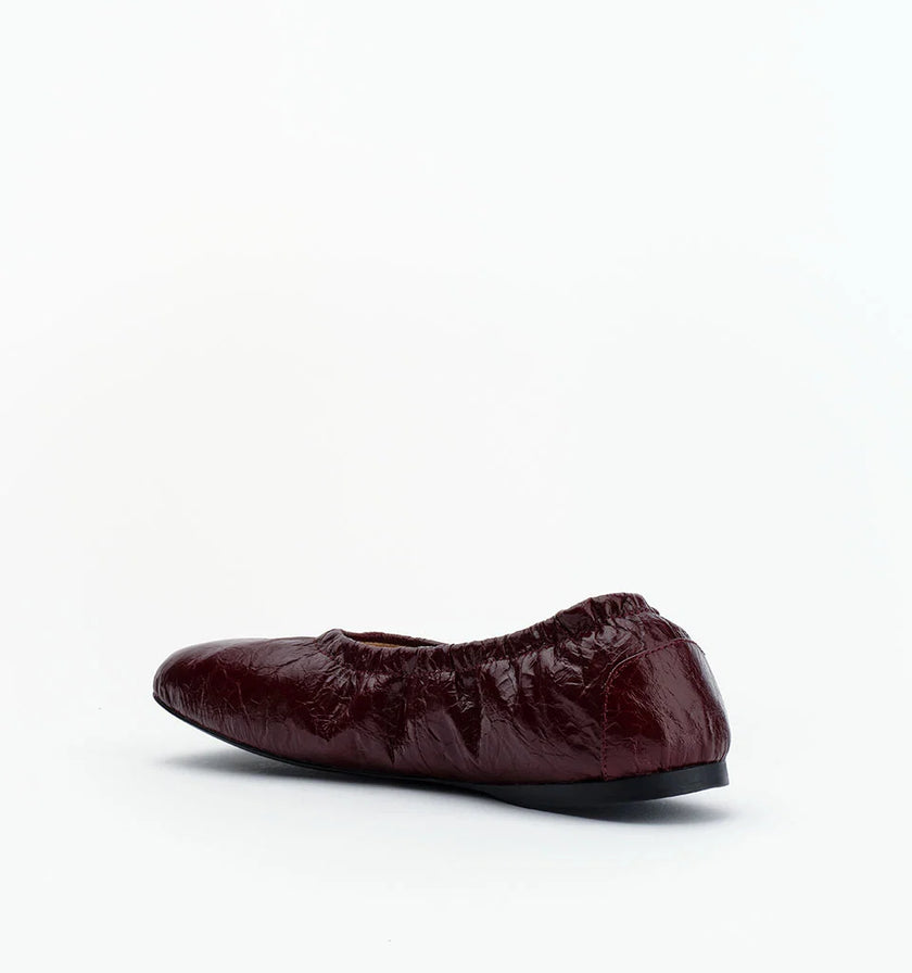 Alias Mae Theresa Square-Toe Ballet Flats Burgundy Oily Crinkle Leather