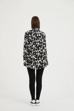 Load image into Gallery viewer, Tirelli Elastic Front Hem Print Shirt Black Floral

