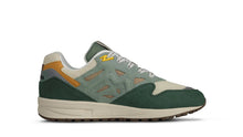 Load image into Gallery viewer, Karhu Legacy 96 Laurel Wreath/Warm Taupe
