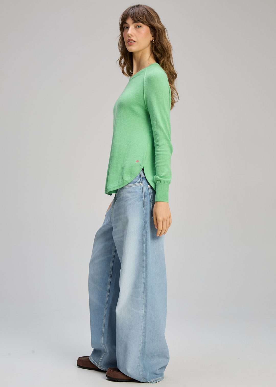 Zaket & Plover Essential Rounded Bottom Jumper Basil