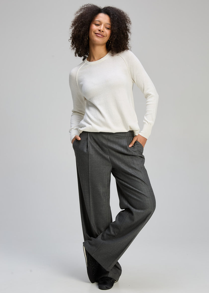 Zaket & Plover Essential Rounded Bottom Jumper Salt