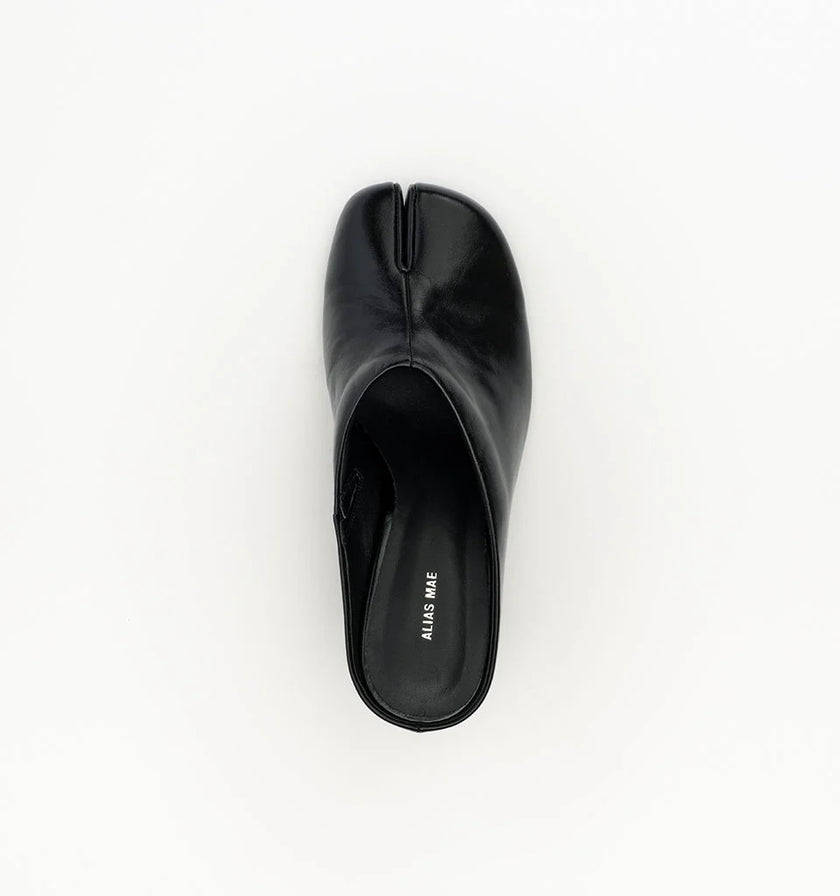 Alias Mae Zola Tabi Mules Black Oily Crinkle Leather