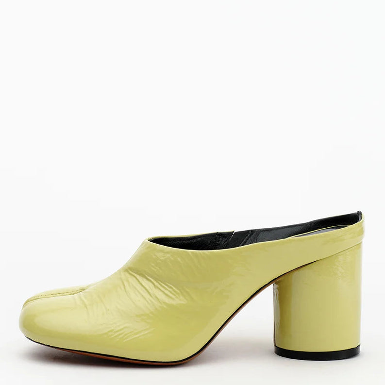 Alias Mae Zola Tabi Mules Pistachio Oily Crinkle Leather