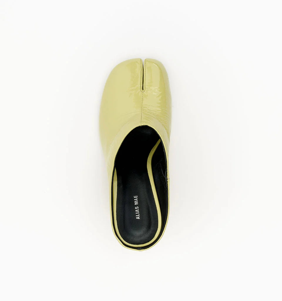 Alias Mae Zola Tabi Mules Pistachio Oily Crinkle Leather