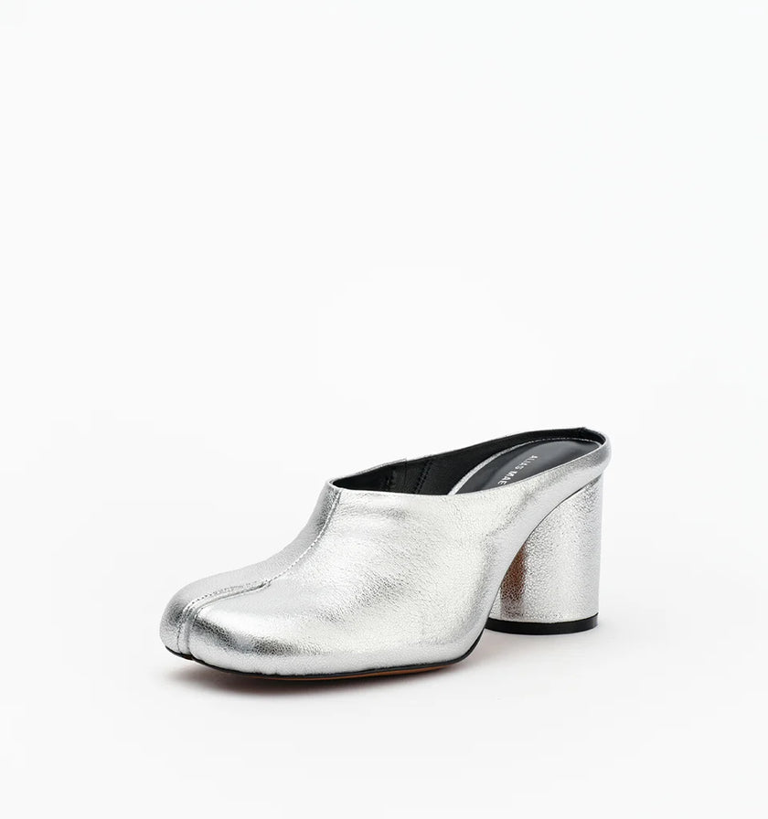 Alias Mae Zola Tabi Mules Silver Crinkle Leather