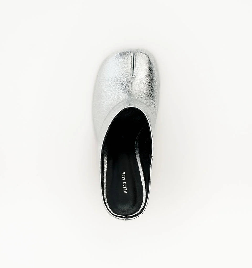 Alias Mae Zola Tabi Mules Silver Crinkle Leather