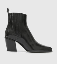 Load image into Gallery viewer, Beau Coops Libby Chelsea Boots Nero Black Patent Leather
