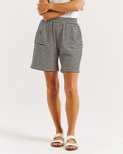 Betty Basics Harvard Short Cream & Black Stripe