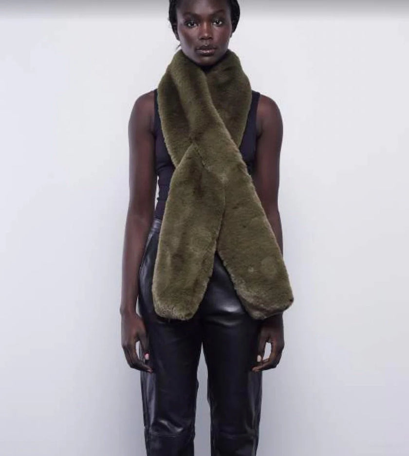 DEA The Label Faux Fur Scarf Olive