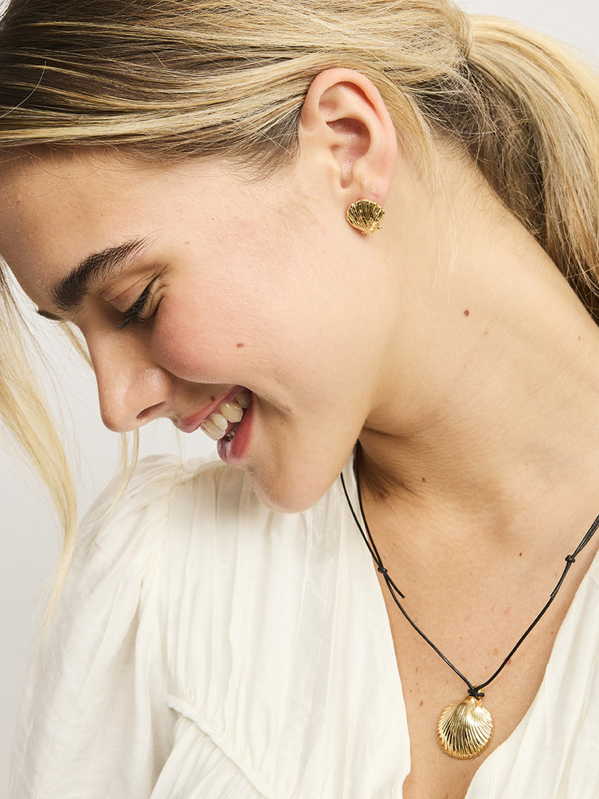Tiger Tree Gold Marine Scallop Earrings