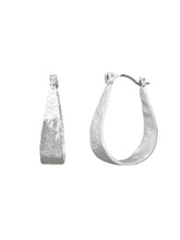 Load image into Gallery viewer, Tiger Tree Silver Kempton Hoops
