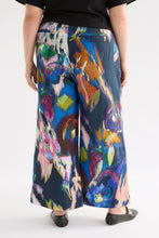 Load image into Gallery viewer, Elk Lato Pant Vaara Print
