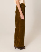 Load image into Gallery viewer, Fate + Becker Intricate Pant Gold
