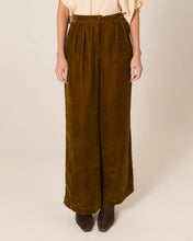 Load image into Gallery viewer, Fate + Becker Intricate Pant Gold

