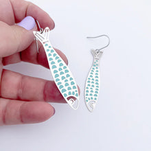 Load image into Gallery viewer, DENZ Midi Fishy Silver/Blue
