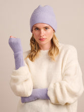 Load image into Gallery viewer, Tiger Tree G1000 Lilac Recycled Cable Knit Fingerless Gloves
