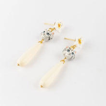 Load image into Gallery viewer, Nach NA1365 Harvest Time Cat Ivory Drop Earrings
