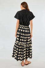 Load image into Gallery viewer, Itami Bloc Skirt Black

