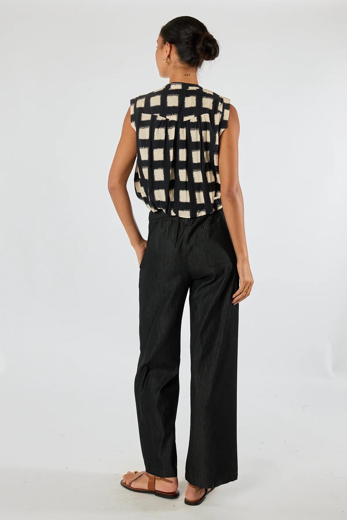 Itami Bloc Sleeveless Top Black